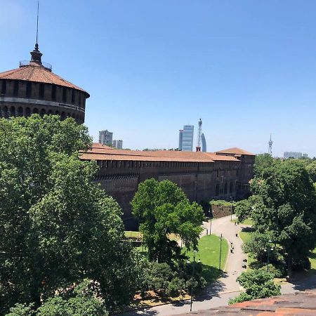Breathtaking Castle View Youhosty - Quintino Sella Milano Exterior foto